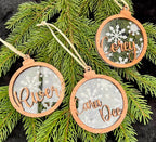 Julkula i trä och akryl med namn