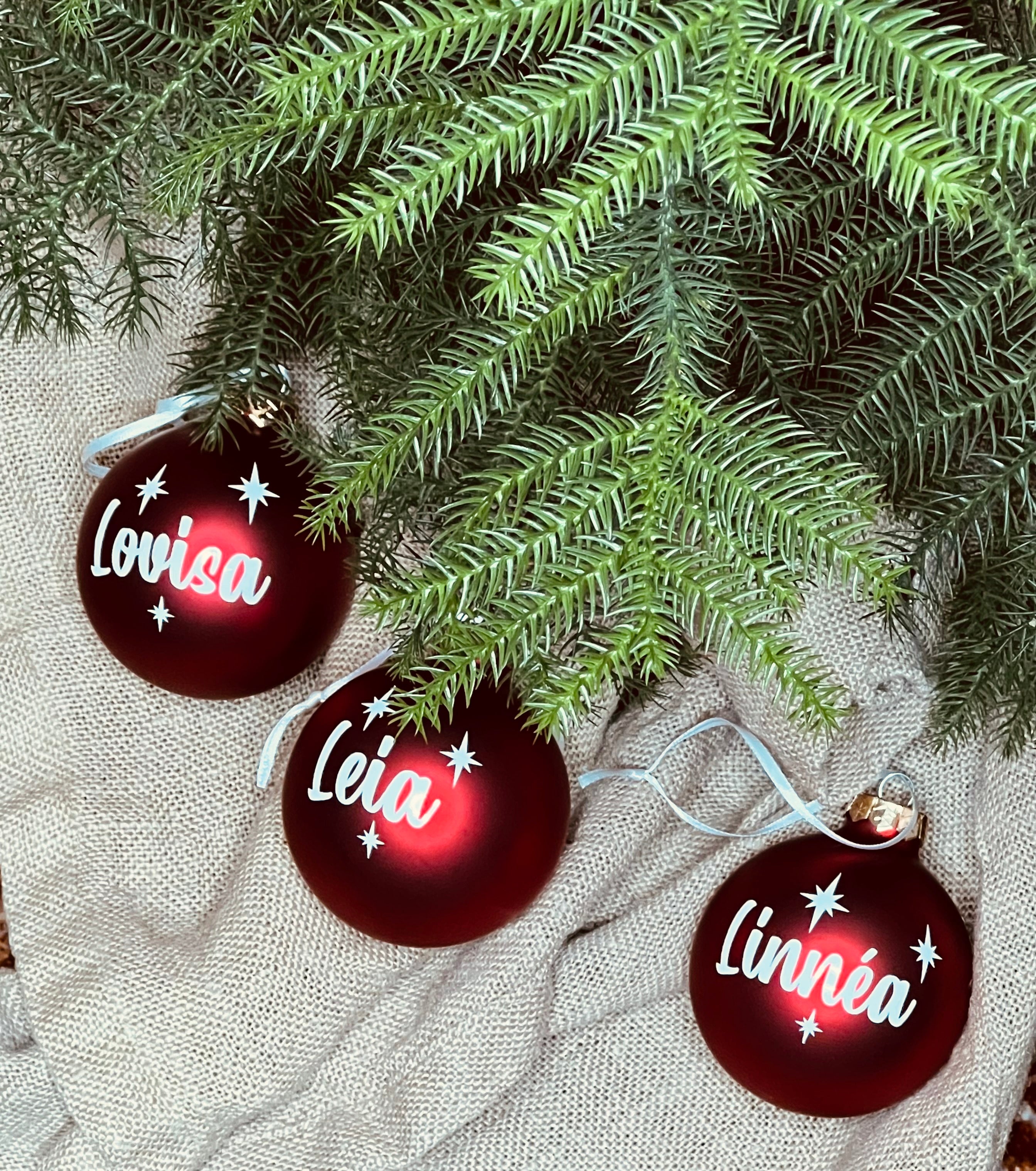 Julgranskula matt röd